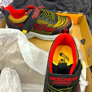 Boy’s Skechers